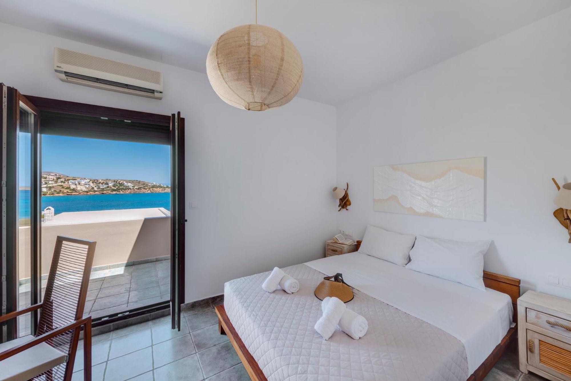 Lalari Beach Suites Vári Exterior photo