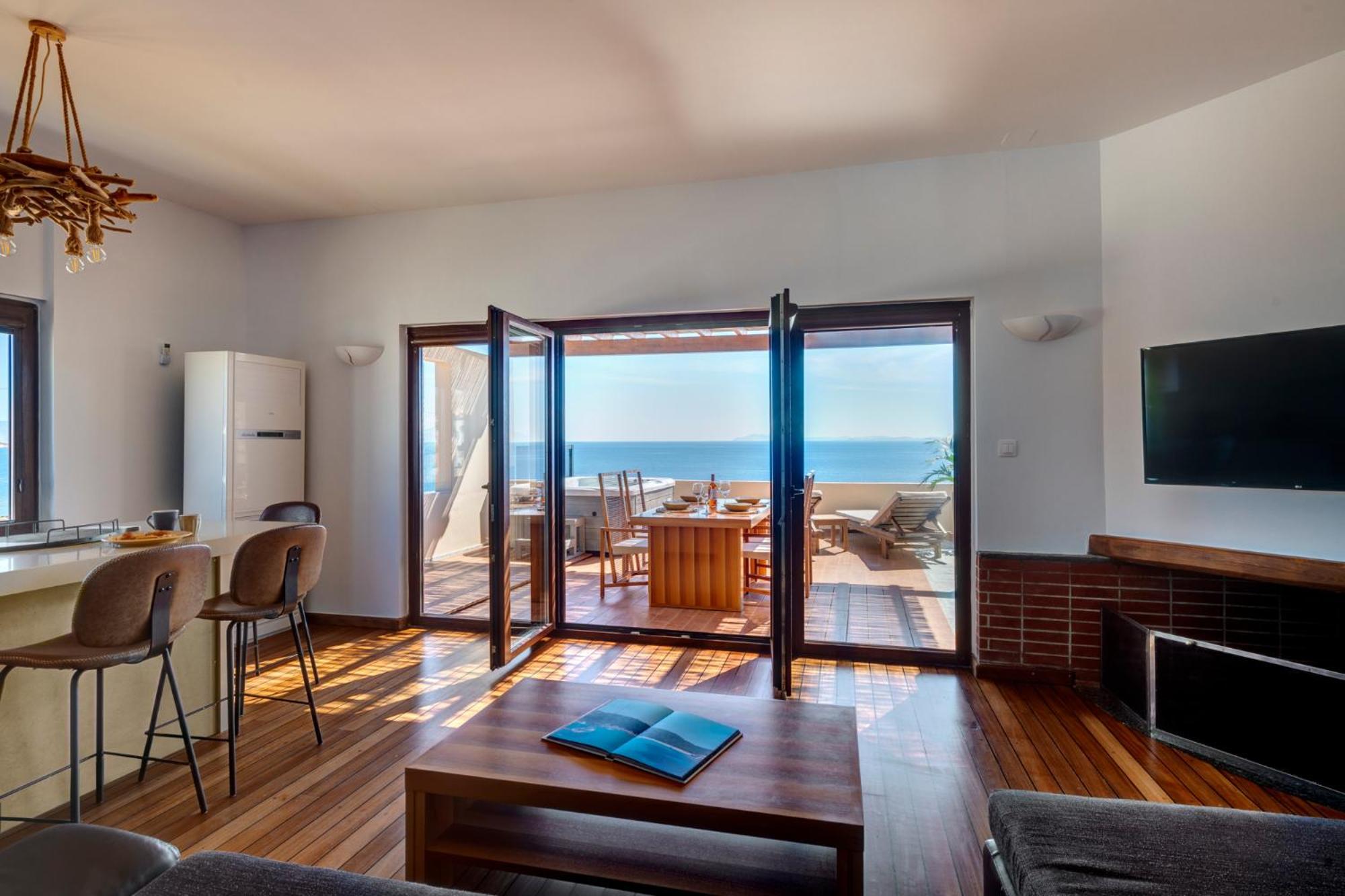 Lalari Beach Suites Vári Exterior photo