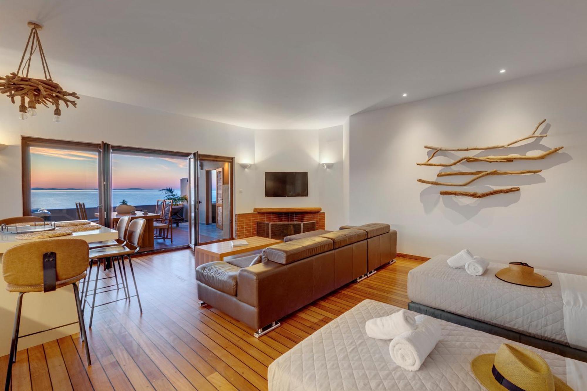 Lalari Beach Suites Vári Exterior photo