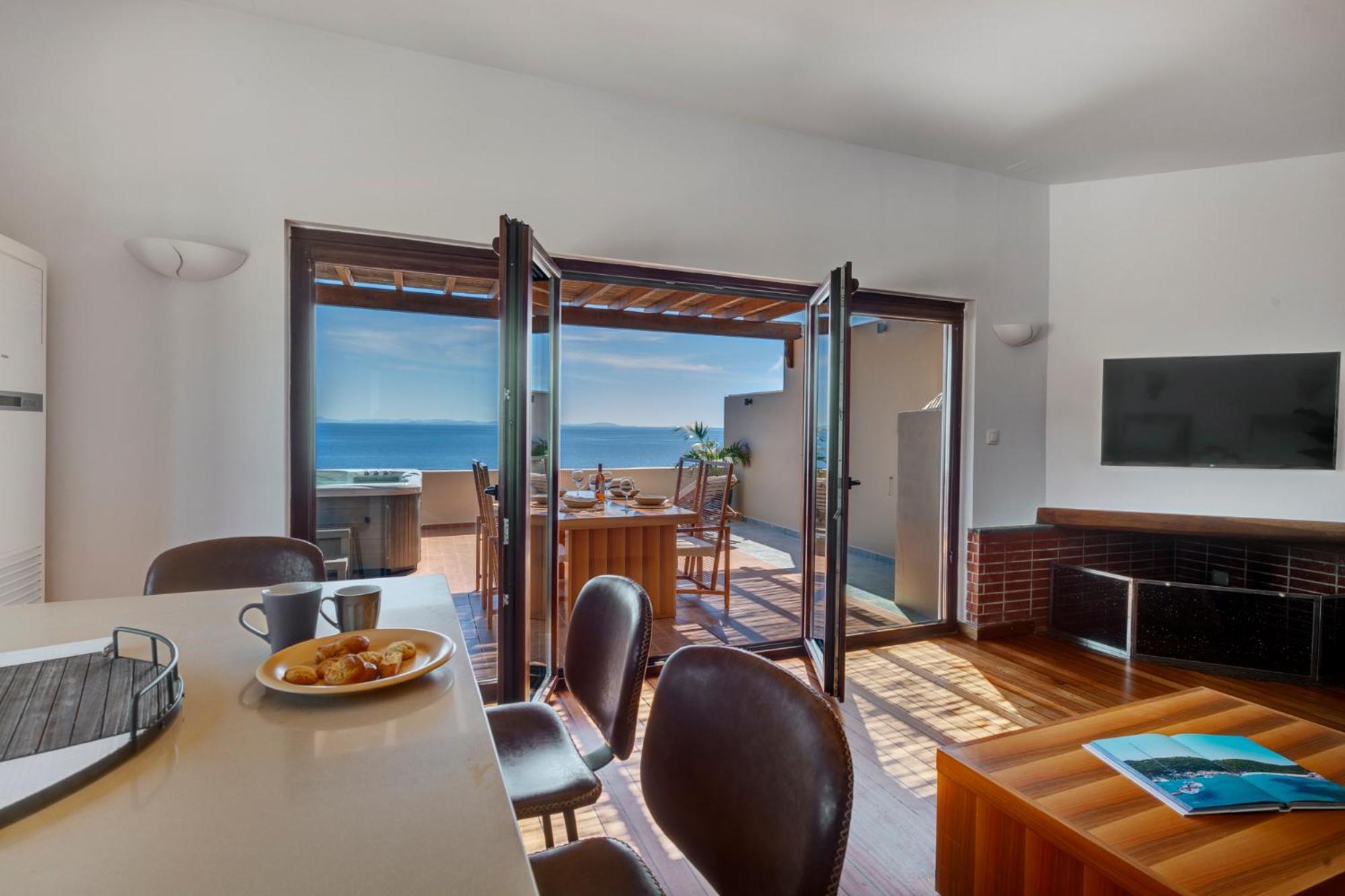 Lalari Beach Suites Vári Exterior photo