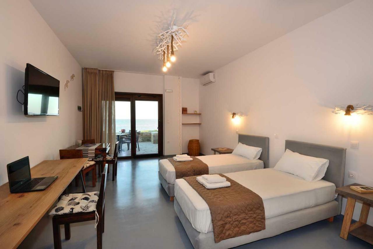 Lalari Beach Suites Vári Exterior photo