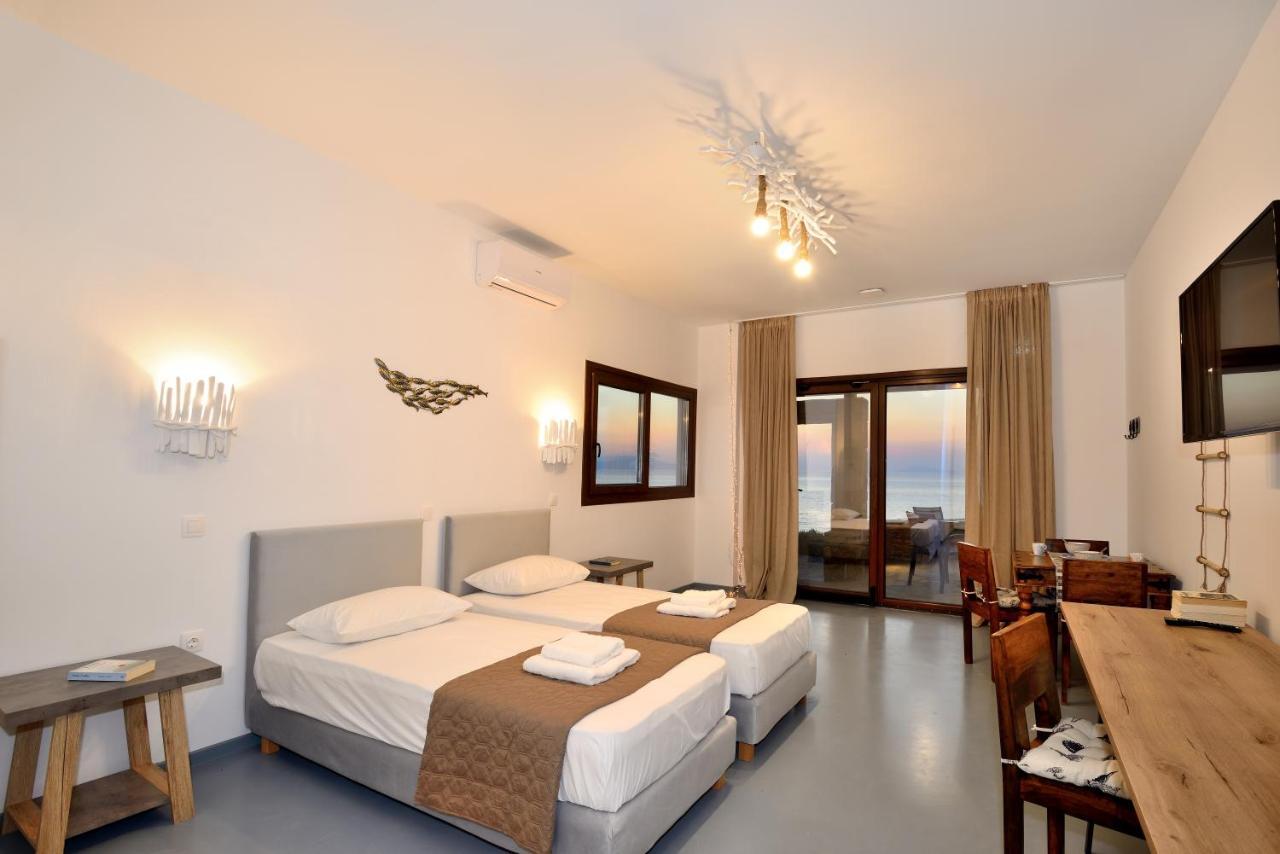 Lalari Beach Suites Vári Exterior photo